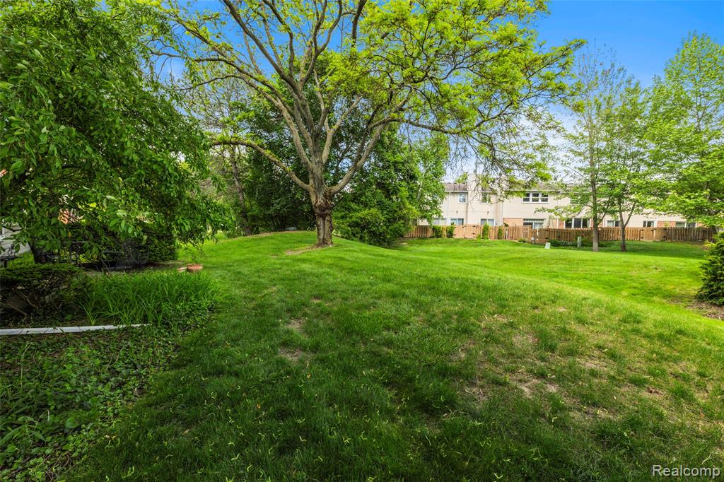 5138 Bayside Drive, Troy, MI 48098 — Photo 29