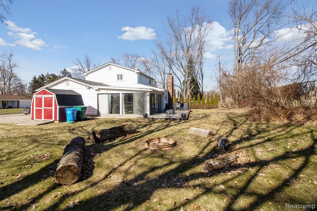 8612 PALOMINO Drive, Commerce Twp, MI 48382 — Photo 29