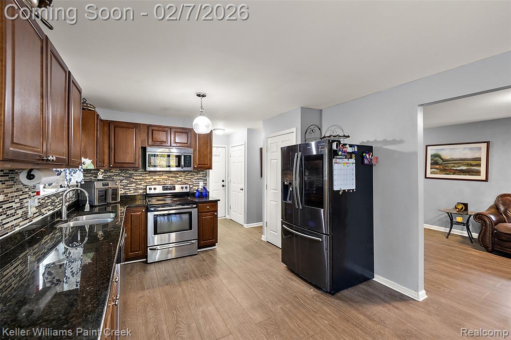 5184 Denwood Street, Waterford, MI 48327 — Photo 12