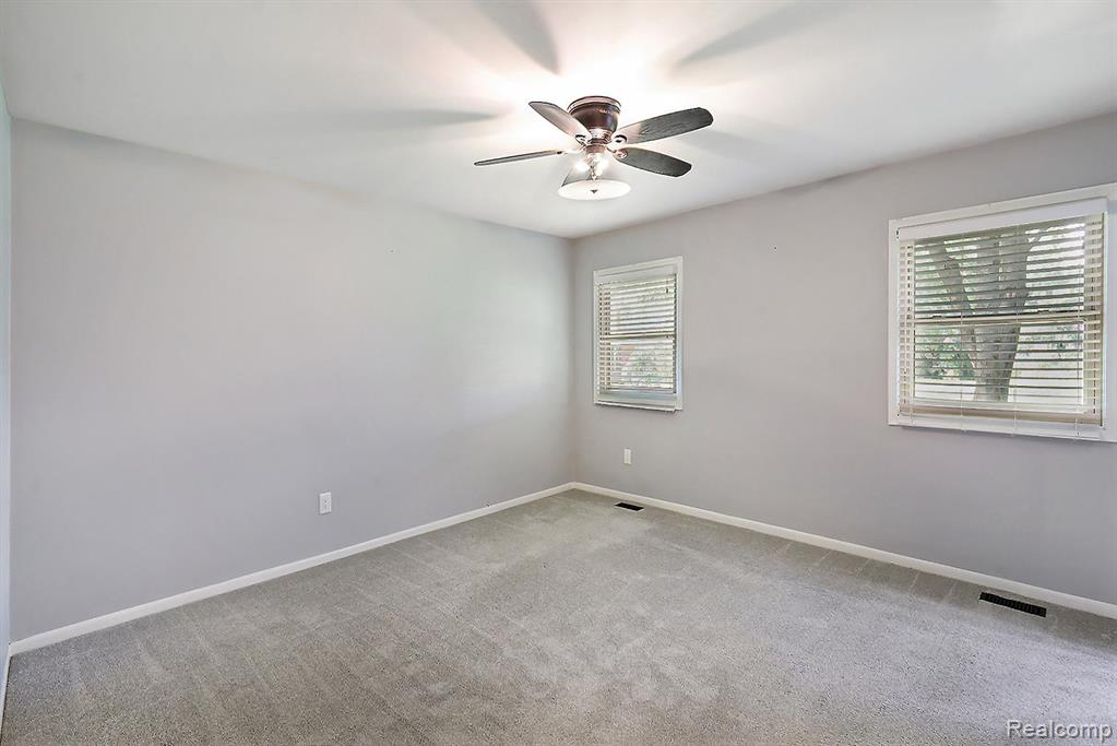 5392 Orchard Crest Drive, Troy, MI 48085 — Photo 15