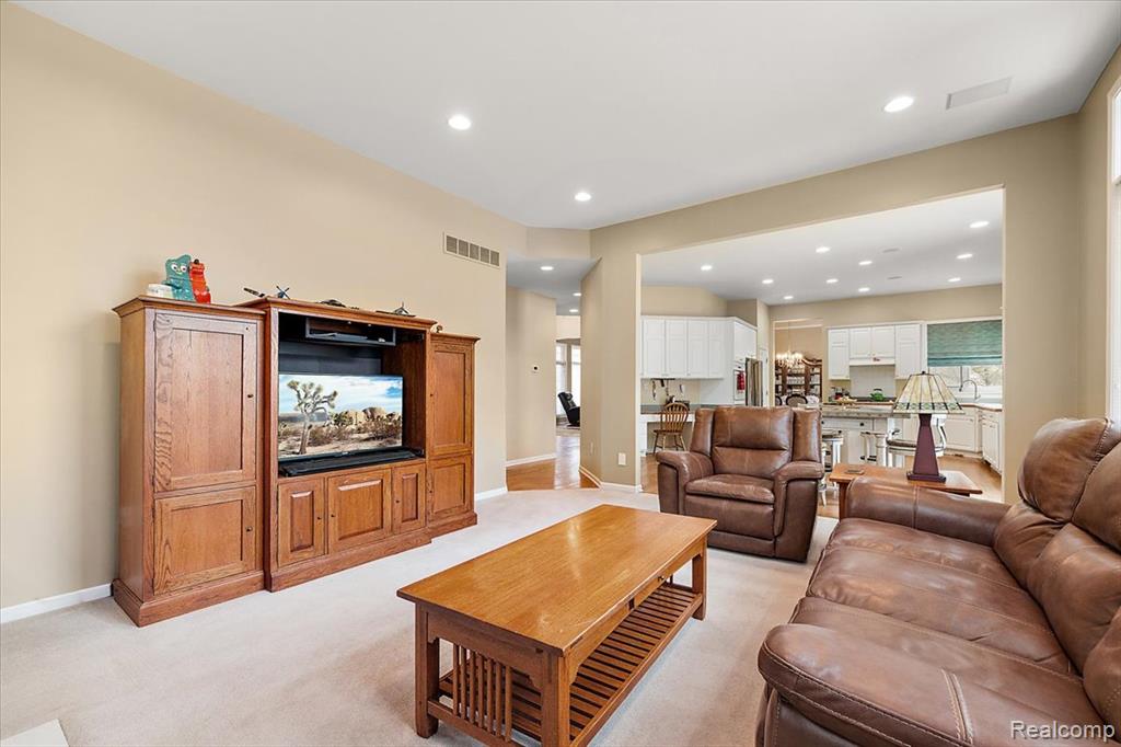 7108 Branford Court, West Bloomfield, MI — Photo 27