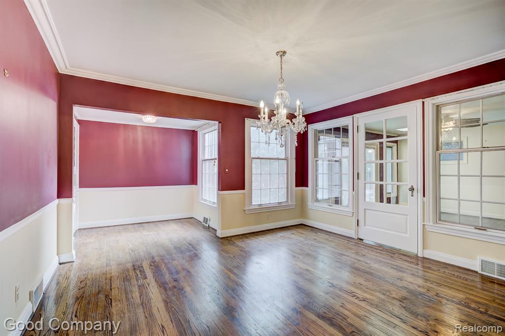 20 OXFORD Boulevard, Pleasant Ridge, MI — Photo 14