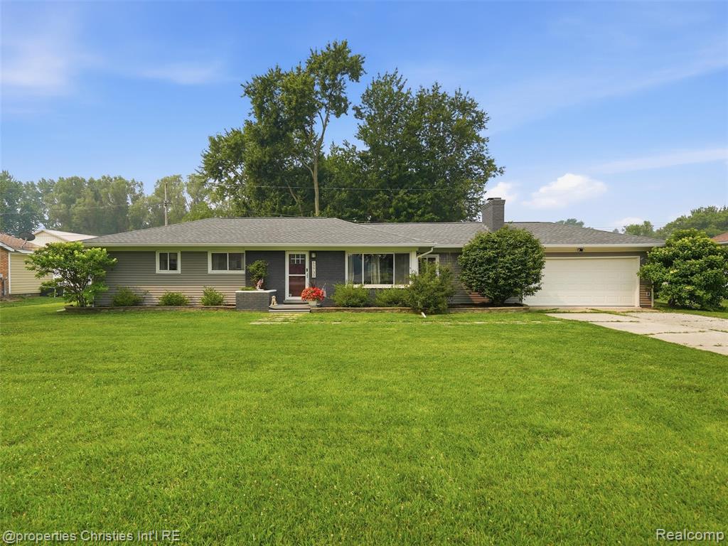 52735 Washington Street, New Baltimore, MI 48047 — Photo 45