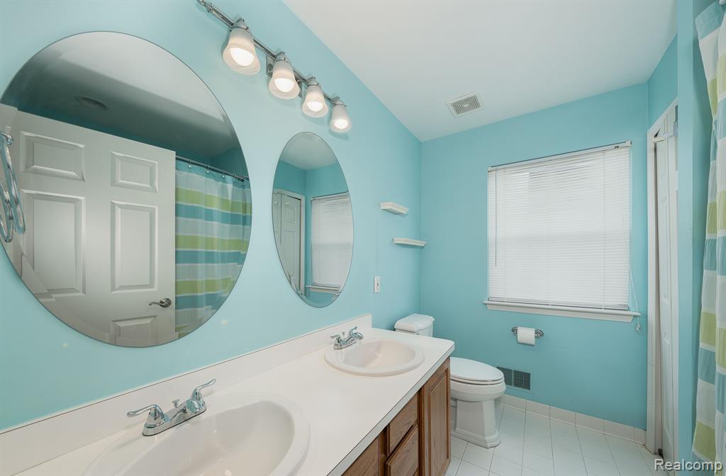 1479 HENDRIE, Canton, MI 48187 — Photo 24