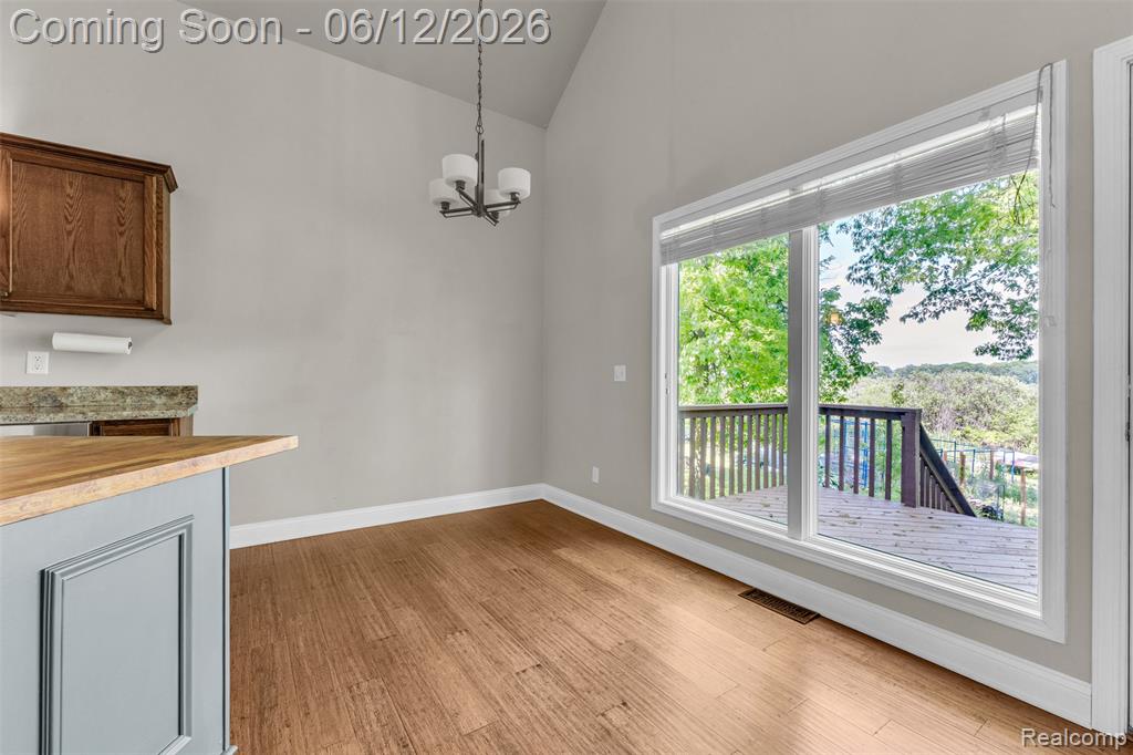 920 Hickory Ridge Circle, Milford, MI 48380 — Photo 12