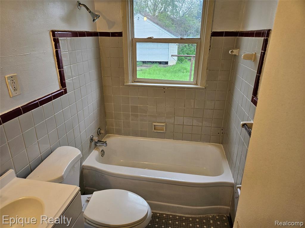 7341 Evergreen Avenue, Detroit, MI 48228 — Photo 7
