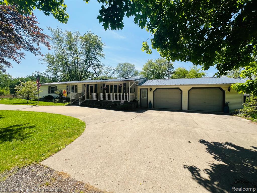 6125 JEFFERSON Road, North Branch, MI 48461 — Photo 3