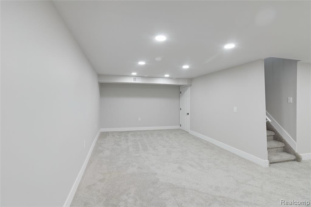 23643 N Rockledge, Novi, MI — Photo 22