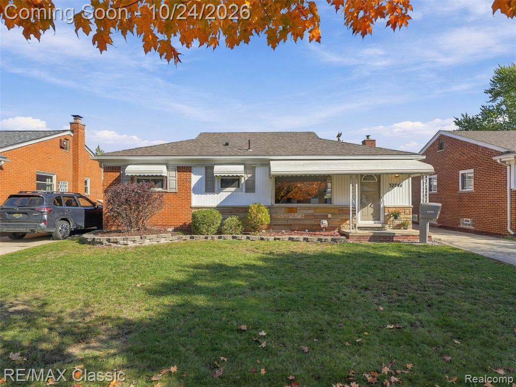 32744 Sandra Lane, Westland, MI