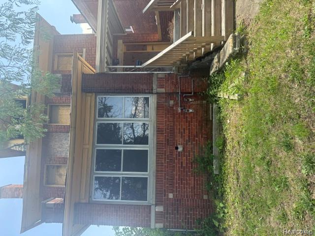 2295 Gladstone Street - Photo 2
