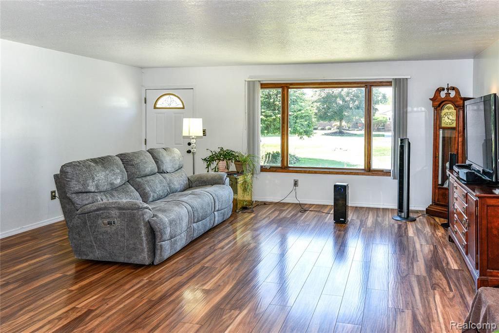 47940 Mallard Drive, Chesterfield, MI 48047 — Photo 53