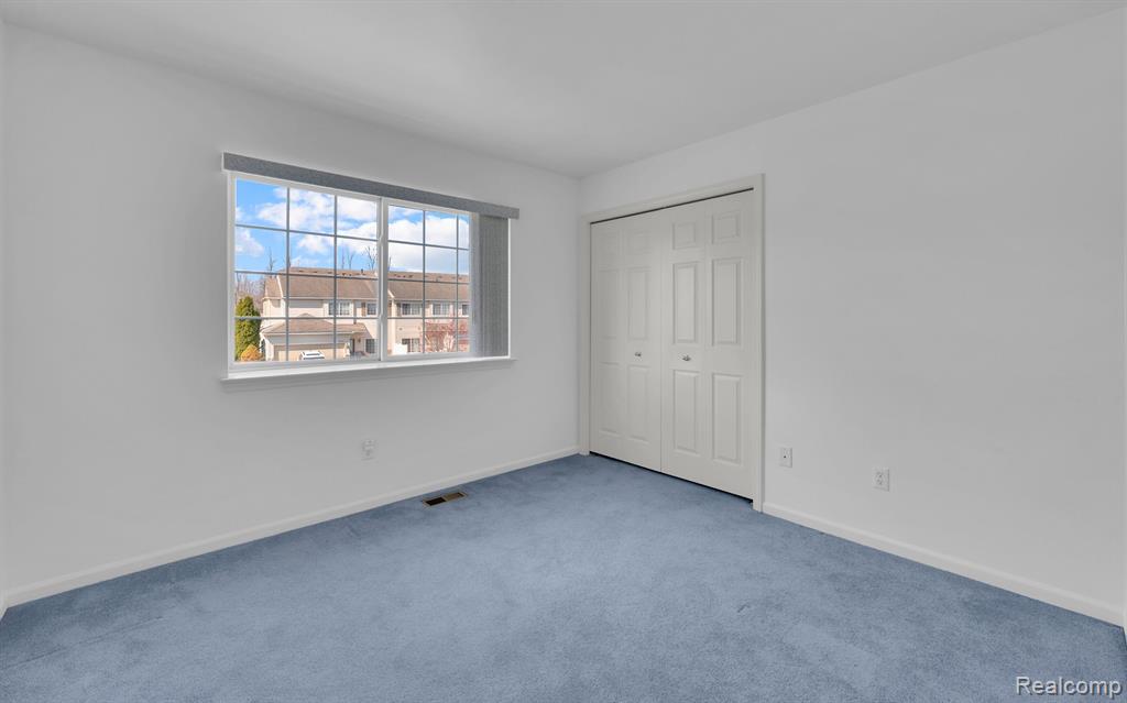 26725 ASHTON Drive, Woodhaven, MI 48183 — Photo 16