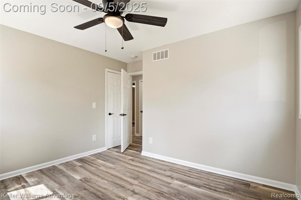 9844 E Clements Circle, Livonia, MI 48150 — Photo 20