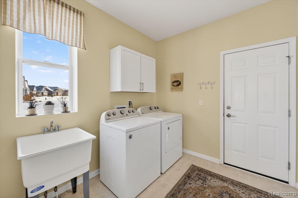 8185 Carston Lane, Brighton, MI 48116 — Photo 11
