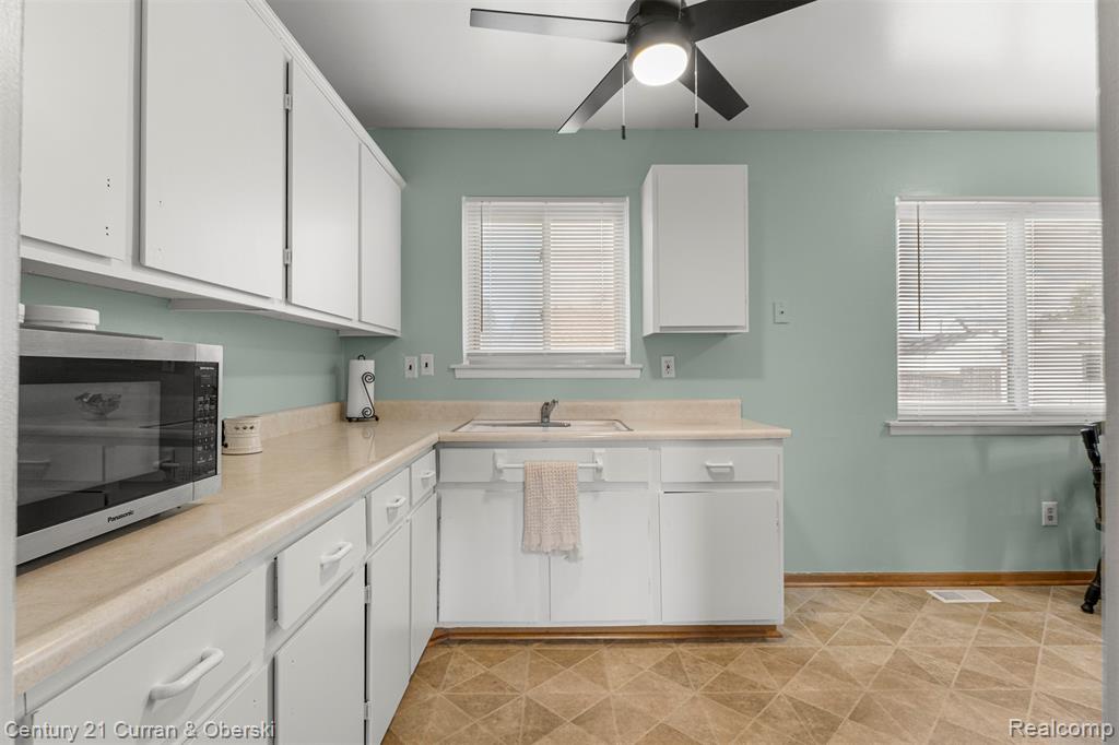 7011 Helen Street, Garden City, MI — Photo 12