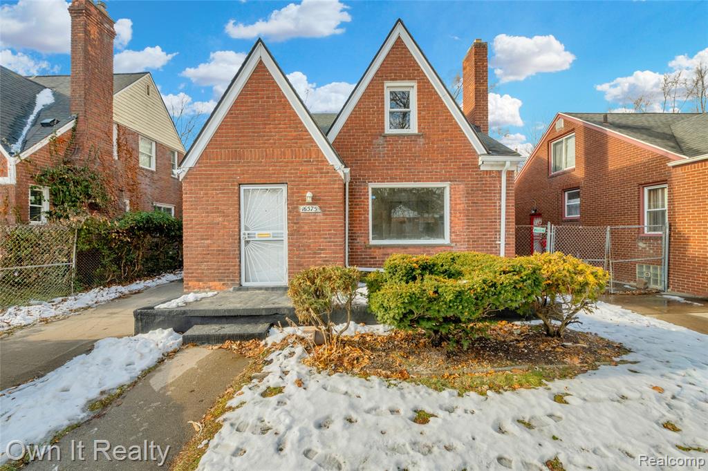 16575 Asbury Park, Detroit, MI 48235 — front exterior