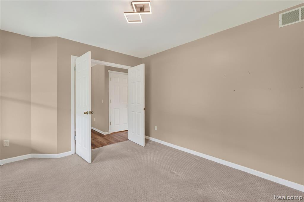 2724 Ore Valley Drive, Hartland, MI 48353 — Photo 24