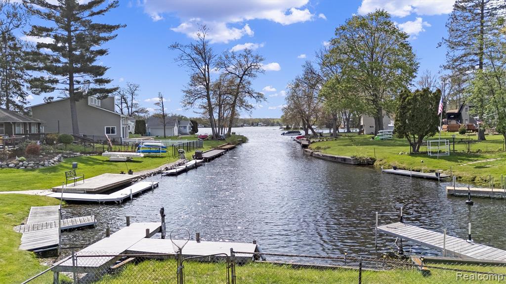 8294 Lagoon Street, Commerce Twp, MI 48382 — Photo 3