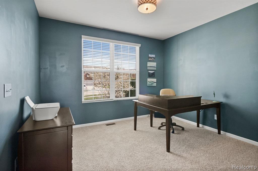 49621 BLOOMSBURY Lane, Macomb, MI 48044 — Photo 12