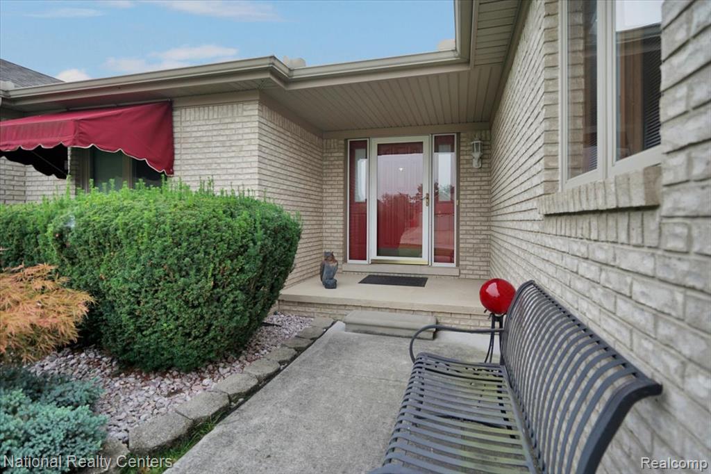 45866 Glen Court, Macomb, MI 48044 — Photo 5