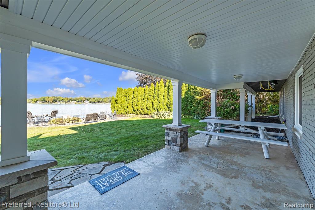 7660 Maceday Lake Road, Waterford, MI 48329 — Photo 88