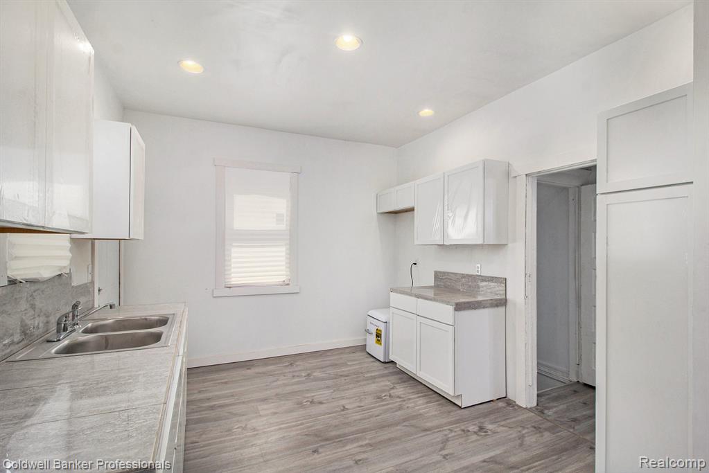605 Calvert Street, Detroit, MI 48202 — Photo 11