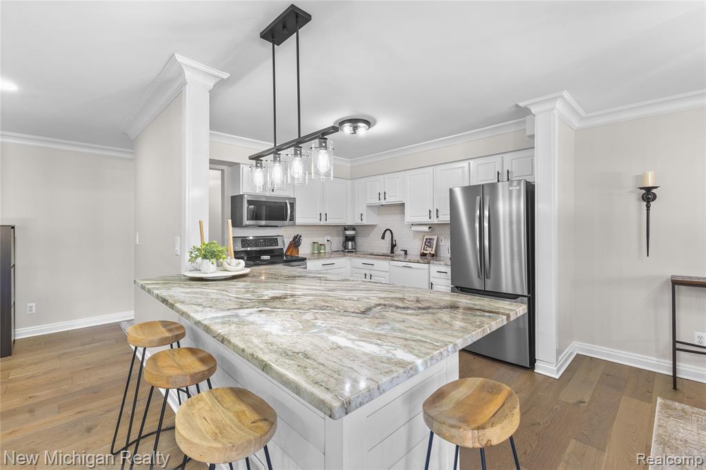 6103 Orchard Lake Road, 201, West Bloomfield, MI — Photo 19