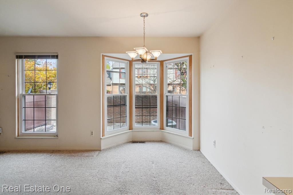 38826 Country Circle, Farmington Hills, MI 48331 — Photo 10