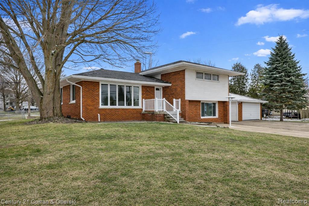 30631 Bayview Drive, Gibraltar, MI — Photo 3