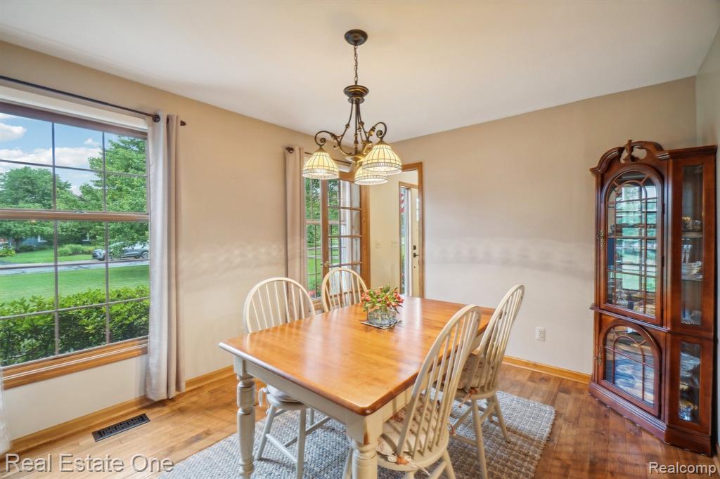 11175 SAND CRANE Way, South Lyon, MI 48178 — Photo 18