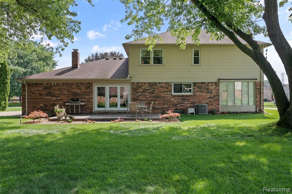 46959 Spruce Drive, Shelby Twp, MI 48315 — Photo 38
