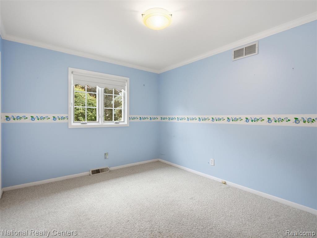 6858 Wellesley Terrace, Clarkston, MI — Photo 38