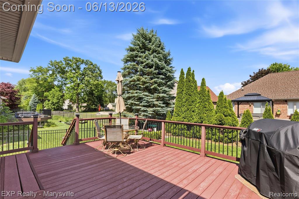 53146 Michael Drive, New Baltimore, MI 48047 — Photo 41