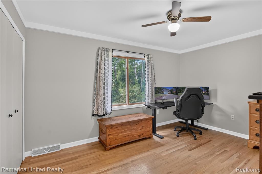 11521 Westshore Drive, Pinckney, MI 48169 — Photo 21