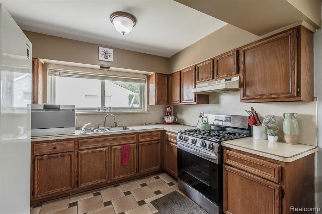 Photo for 36335 Weideman Street, Clinton Twp, MI 48035 - Listing #20251002596 36335 Weideman Street, Clinton Twp, MI 48035