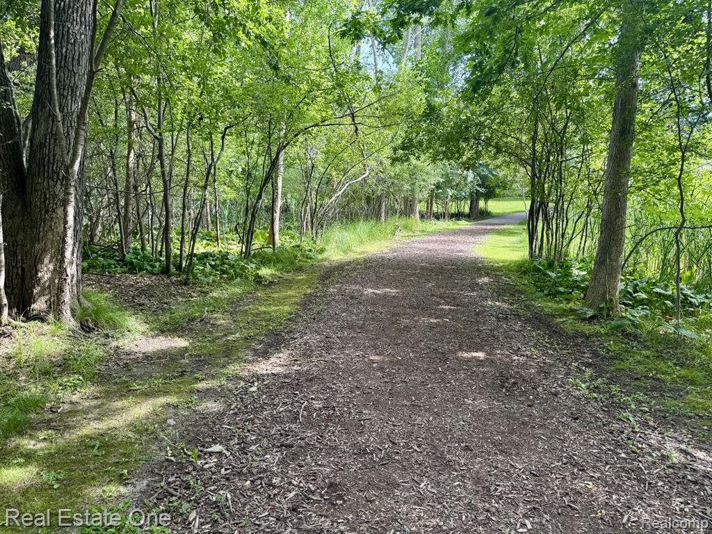 5096 Harbor Oak Drive, 31, Waterford, MI 48329 — Photo 15