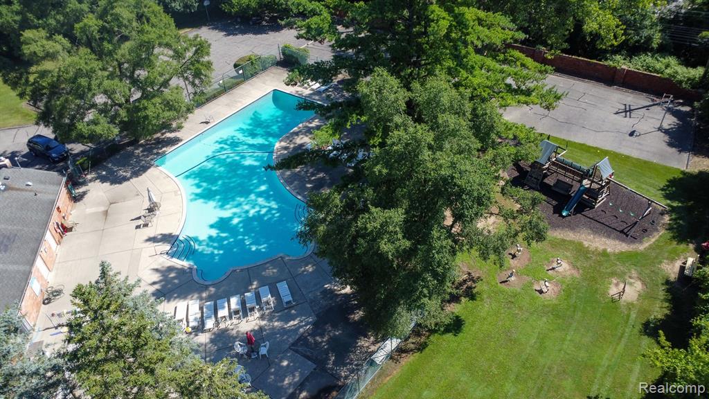 6825 ALDERLEY Way, West Bloomfield, MI — Photo 47