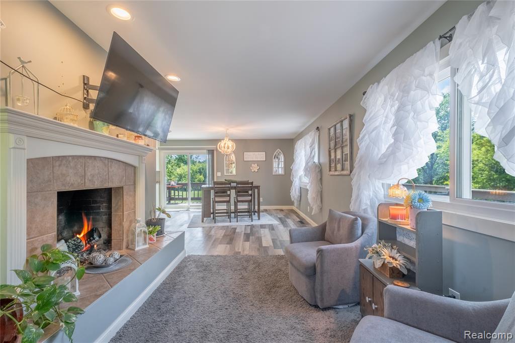 11010 Hegel Road, Goodrich Vlg, MI — Photo 13