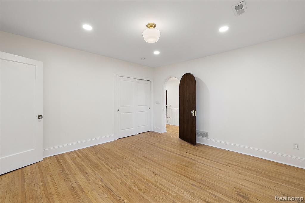 360 Lodge Drive, Detroit, MI 48214 — Photo 55
