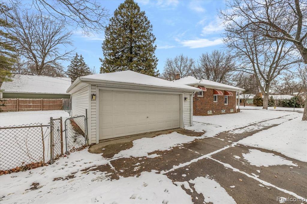 14001 Balfour Street, Oak Park, MI 48237 — Photo 28