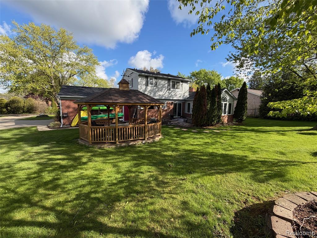 9739 Waterway Drive N, Grosse Ile, MI 48138 — Photo 3