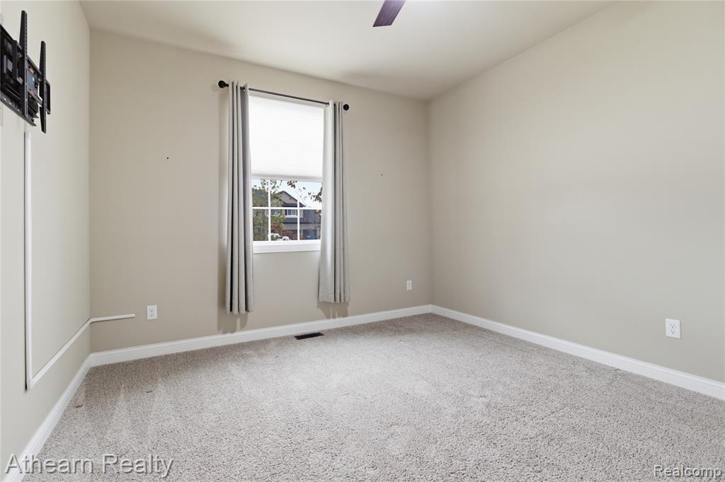 8197 Hidden Cove Court, Grand Blanc, MI 48439 — Photo 42