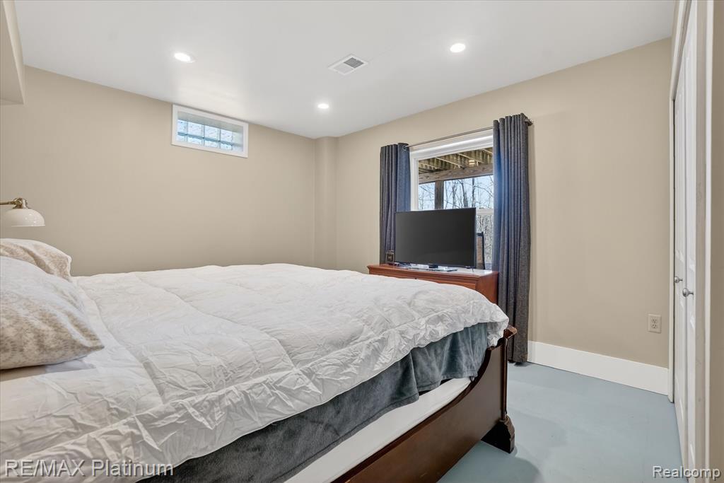2206 Moorlands View, Howell, MI 48855 — Photo 32