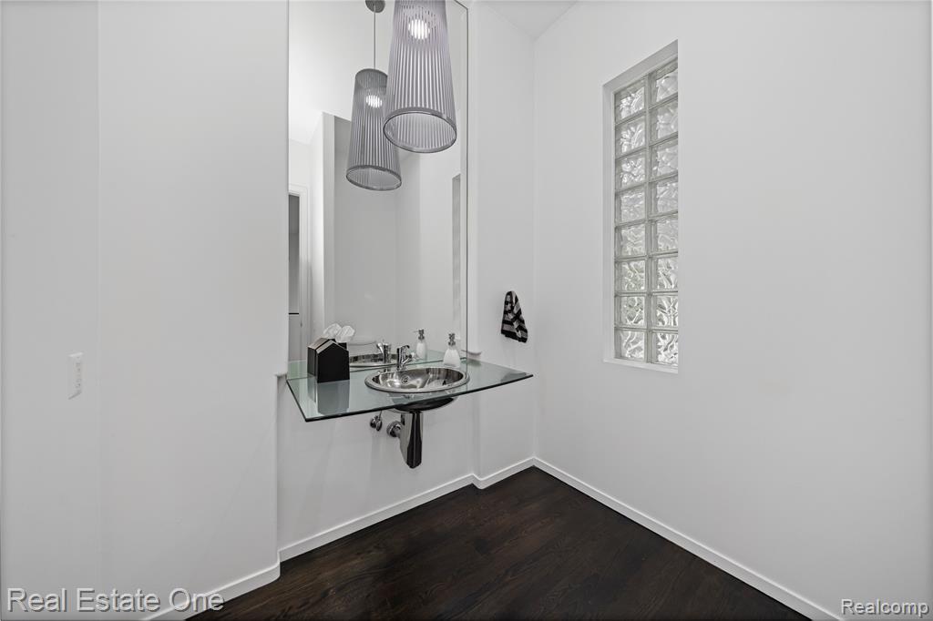6570 Alden Drive, West Bloomfield, MI 48324 — Photo 7