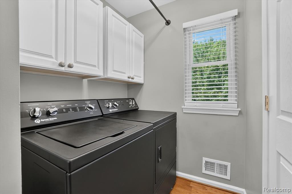 452 Waverly Lane, Howell, MI 48843 — Photo 15