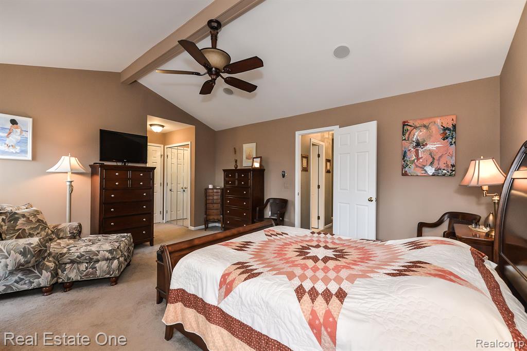 4490 GOLF VIEW Drive, Brighton, MI 48116 — Photo 34