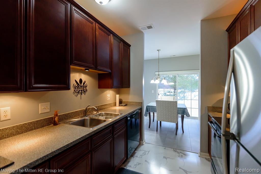 4411 Southbridge Drive, Canton, MI 48188 — Photo 10
