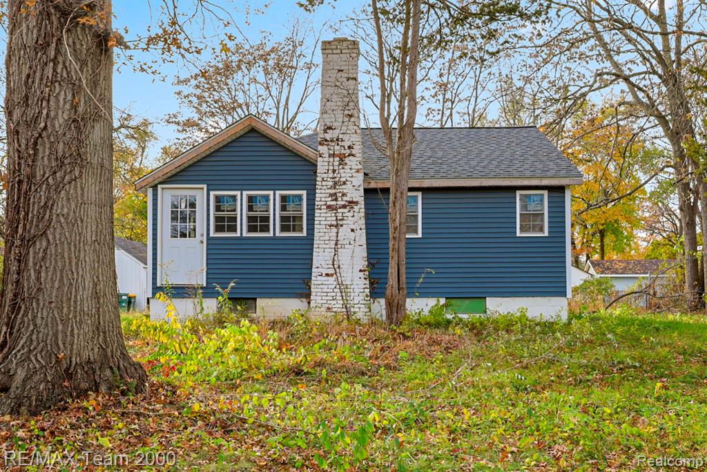 14060 Martinsville Road, Belleville, MI 48111