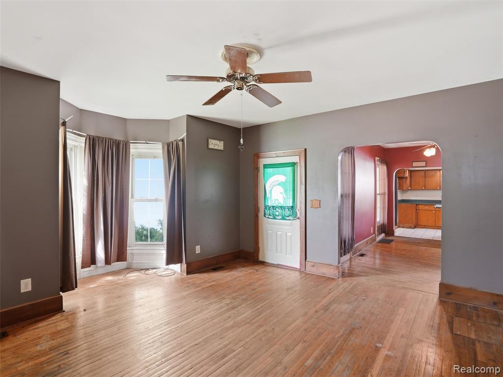 69 E Burdick Street, Oxford, MI 48371 — Photo 4