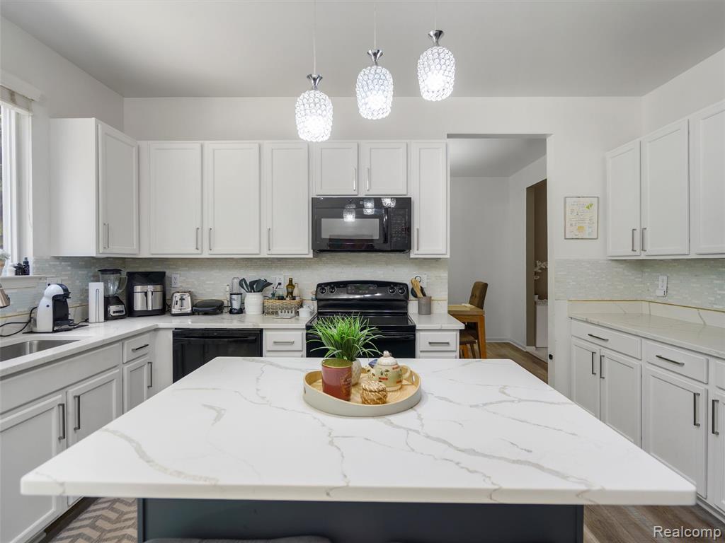 428 Newton Court, Lake Orion, MI 48362 — Photo 17